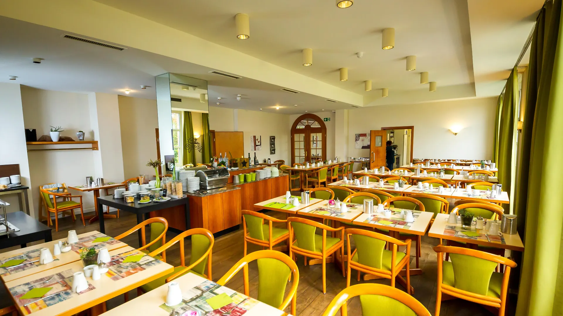 Hk Hotel Duesseldorf City  Dusseldorf