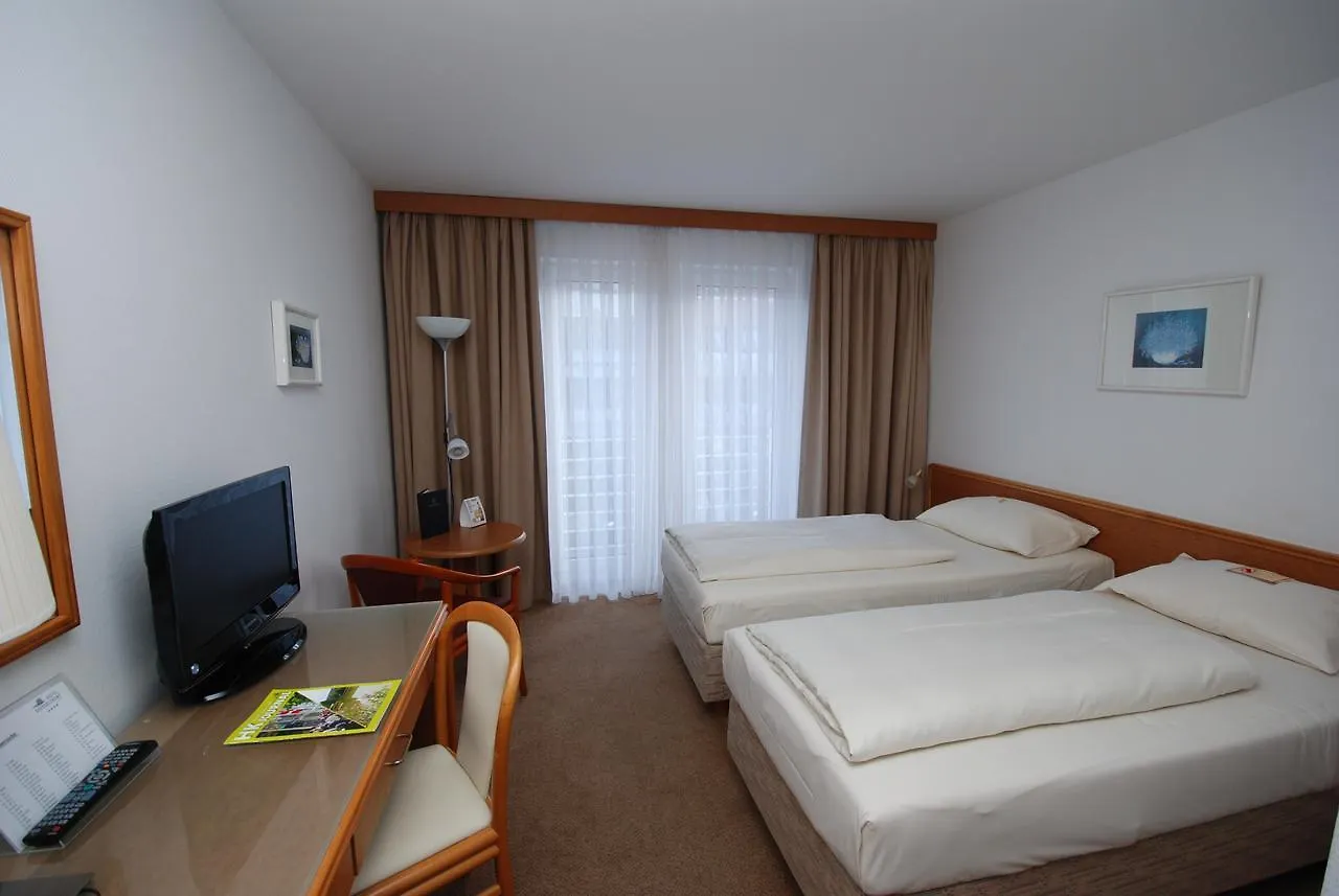 Hk Hotel Duesseldorf City 4*, Dusseldorf